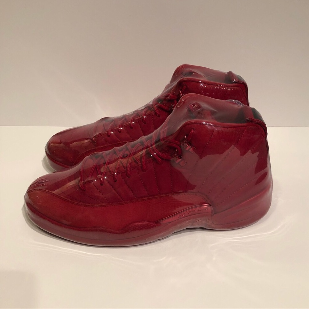 Jordan gym red 12s